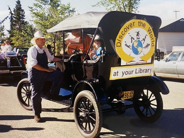 Hythe Library celebrates 40 years - Town & Country News